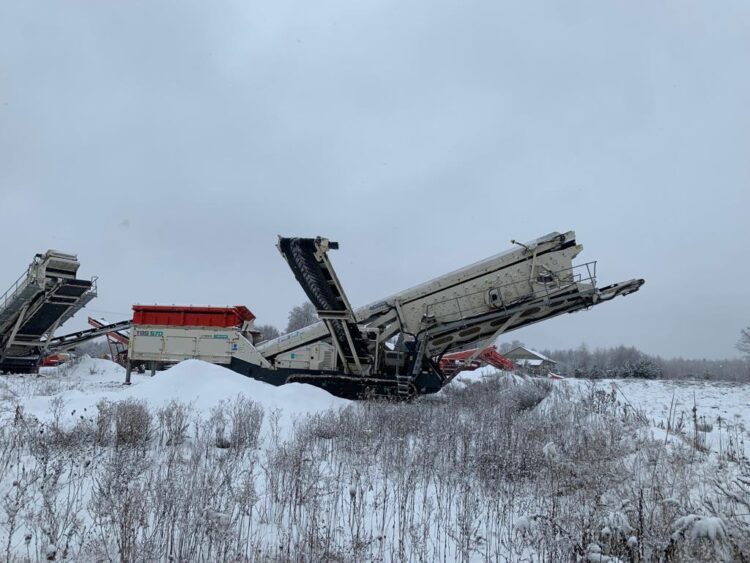 TEREX FINLAY 694 + / TBS 570 - 3 DECK